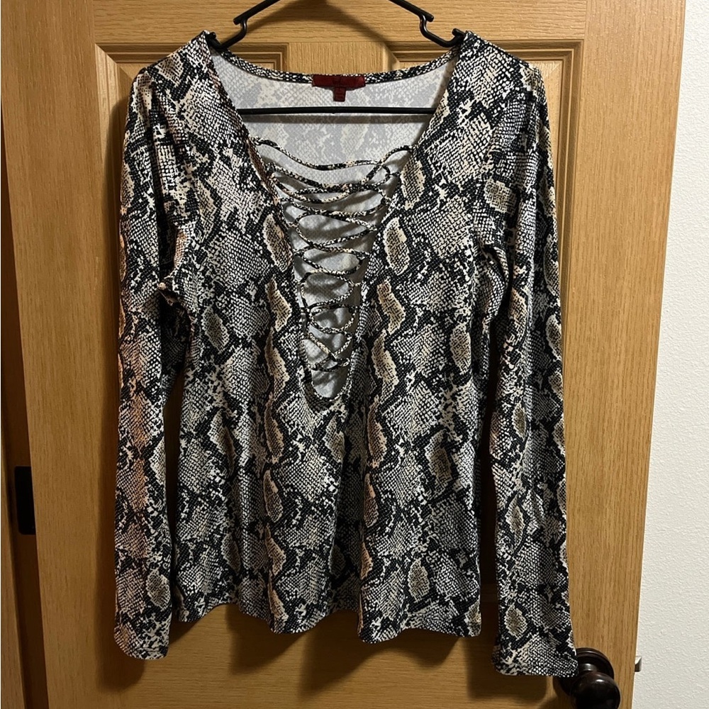 Women’s Long Sleeve Top